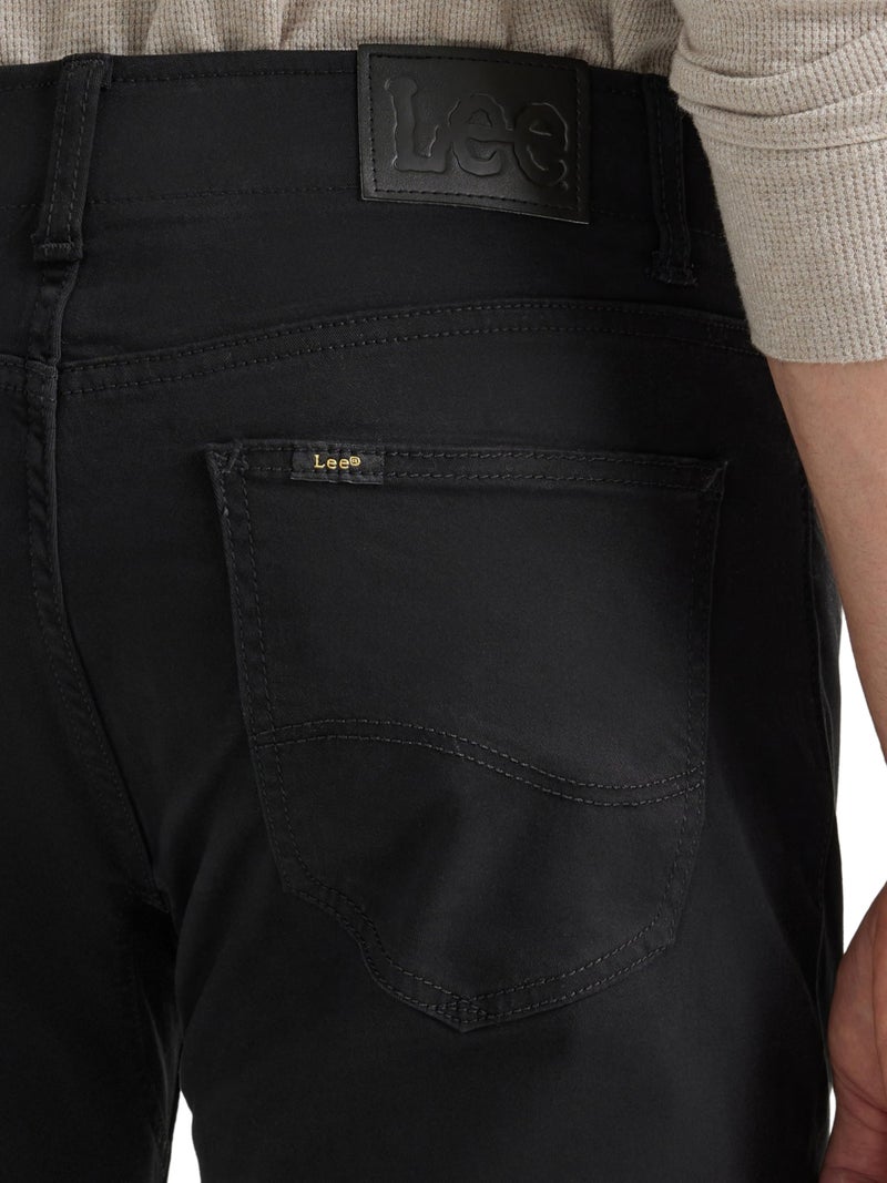Lee Men's Extreme Motion Straight Taper Jean Black 40W x 29L - Image 4
